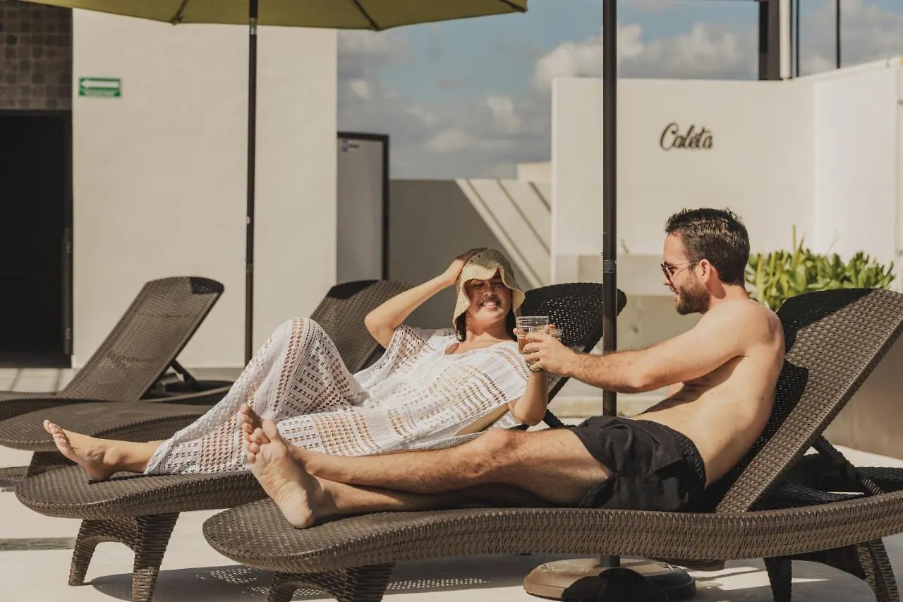 Caleta Hostel Rooftop & Pool Cancún